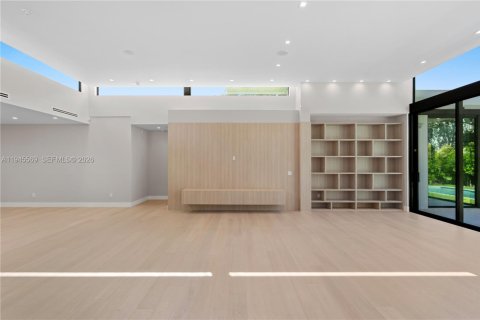 Casa en venta en Biscayne Park, Florida, 4 dormitorios № 2001696 - foto 12