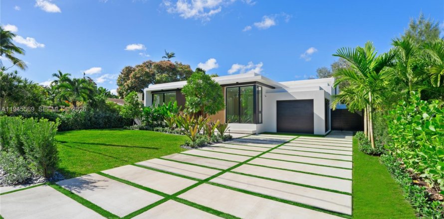Casa en Biscayne Park, Florida 4 dormitorios № 2001696
