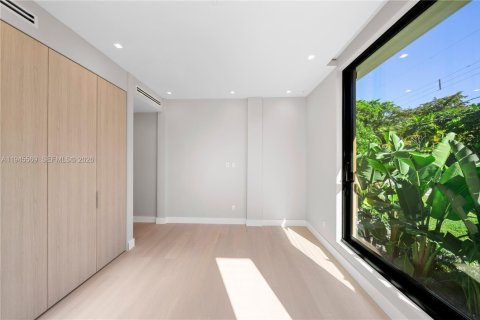 Casa en venta en Biscayne Park, Florida, 4 dormitorios № 2001696 - foto 22