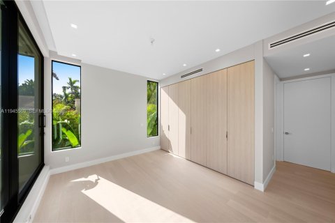 Casa en venta en Biscayne Park, Florida, 4 dormitorios № 2001696 - foto 21