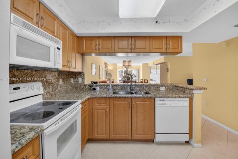 Copropriété à vendre à Boynton Beach, Floride: 3 chambres, 139.35 m2 № 2024470 - photo 10