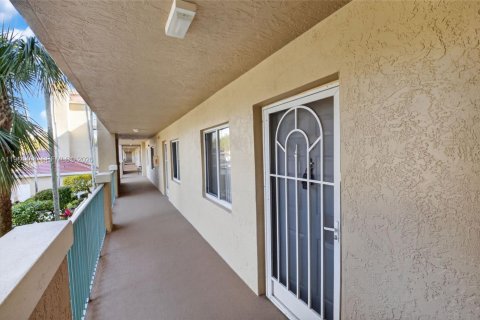 Copropriété à vendre à Boynton Beach, Floride: 3 chambres, 139.35 m2 № 2024470 - photo 3