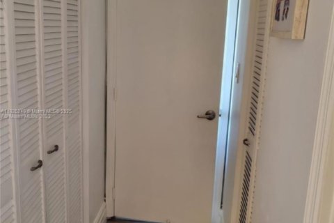 Купить кондоминиум в Авентура, Флорида 2 спальни, 105.72м2, № 2012395 - фото 29