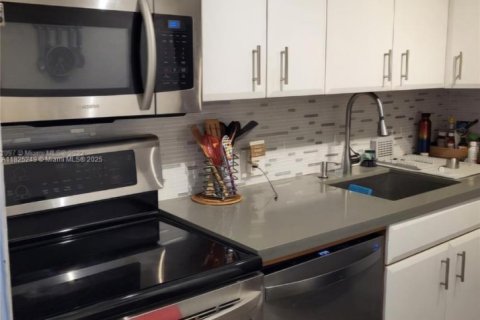 Купить кондоминиум в Авентура, Флорида 2 спальни, 105.72м2, № 2012395 - фото 4