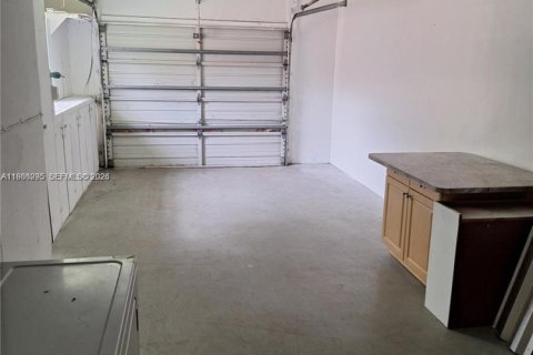 Casa en alquiler en Pembroke Pines, Florida, 3 dormitorios, 137.96 m2 № 2047914 - foto 9