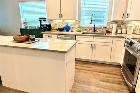 Casa en venta en Orlando, Florida, 4 dormitorios, 180.97 m2 № 2093579 - foto 12
