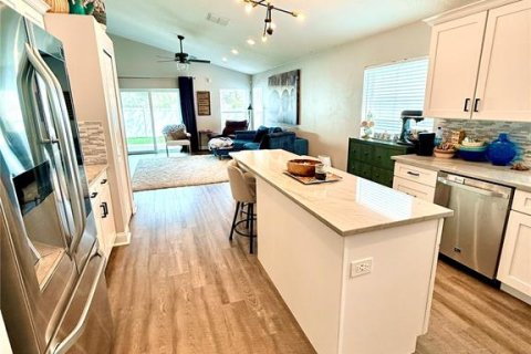Casa en venta en Orlando, Florida, 4 dormitorios, 180.97 m2 № 2093579 - foto 11