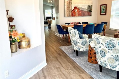 Casa en venta en Orlando, Florida, 4 dormitorios, 180.97 m2 № 2093579 - foto 5