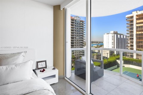 Condo in Miami Beach, Florida, 2 bedrooms  № 2019939 - photo 10