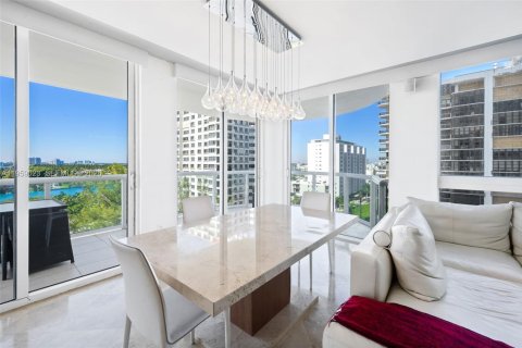 Condo in Miami Beach, Florida, 2 bedrooms  № 2019939 - photo 5