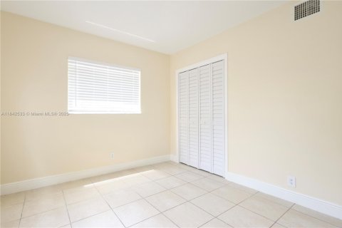Copropriété à vendre à Fort Lauderdale, Floride: 2 chambres, 58.53 m2 № 1939973 - photo 8