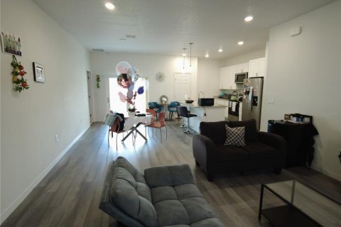 Casa en alquiler en Kissimmee, Florida, 4 dormitorios, 136.1 m2 № 1745482 - foto 3