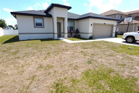 Casa en alquiler en Kissimmee, Florida, 4 dormitorios, 136.1 m2 № 1745482 - foto 1