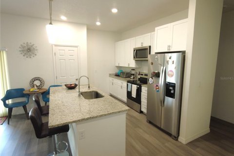 Casa en alquiler en Kissimmee, Florida, 4 dormitorios, 136.1 m2 № 1745482 - foto 4