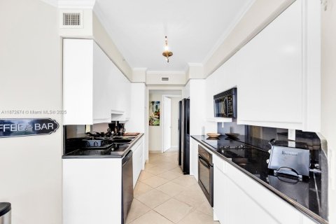 Copropriété à vendre à Sunny Isles Beach, Floride: 2 chambres, 156.08 m2 № 2088756 - photo 9