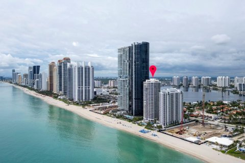 Condo à Sunny Isles Beach, Floride, 2 chambres  № 2088756