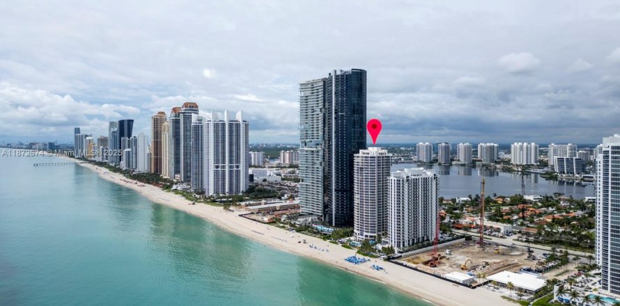 Condo à Sunny Isles Beach, Floride, 2 chambres  № 2088756