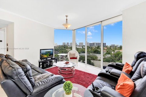 Copropriété à vendre à Sunny Isles Beach, Floride: 2 chambres, 156.08 m2 № 2088756 - photo 3