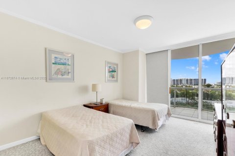 Copropriété à vendre à Sunny Isles Beach, Floride: 2 chambres, 156.08 m2 № 2088756 - photo 20