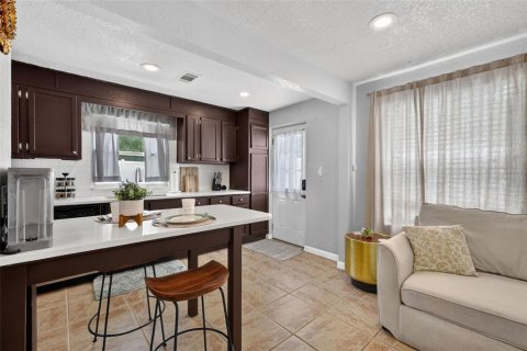 Villa ou maison à vendre à Orlando, Floride: 2 chambres, 72.74 m2 № 2347579 - photo 8