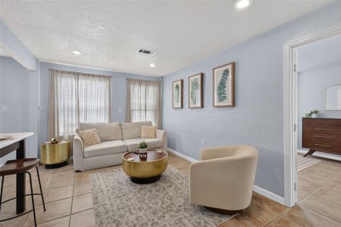 Villa ou maison à vendre à Orlando, Floride: 2 chambres, 72.74 m2 № 2347579 - photo 11