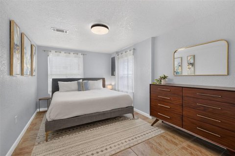 Villa ou maison à vendre à Orlando, Floride: 2 chambres, 72.74 m2 № 2347579 - photo 4