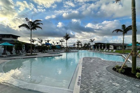 Condo in Venice, Florida, 2 bedrooms in WELLEN PARK  № 1262690 - photo 27