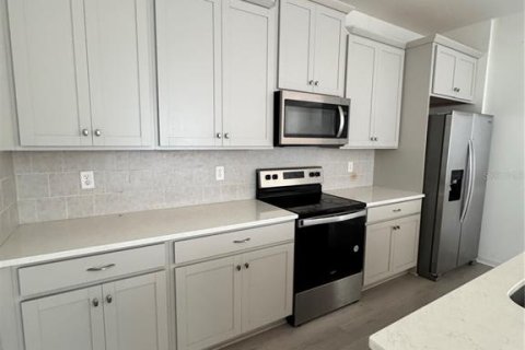 Casa en alquiler en Orlando, Florida, 3 dormitorios, 153.29 m2 № 2287440 - foto 9