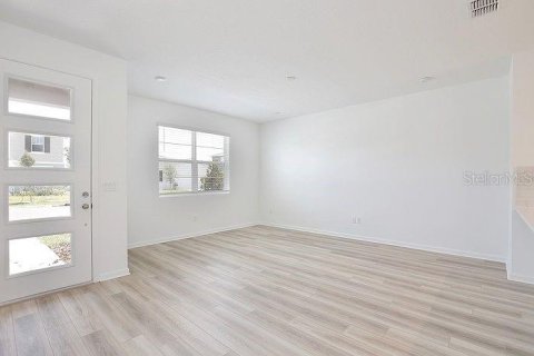 Casa en alquiler en Orlando, Florida, 3 dormitorios, 153.29 m2 № 2287440 - foto 4