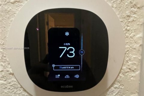 House in Hollywood, Florida 3 bedrooms, 117.34 sq.m. № 1992970 - photo 19