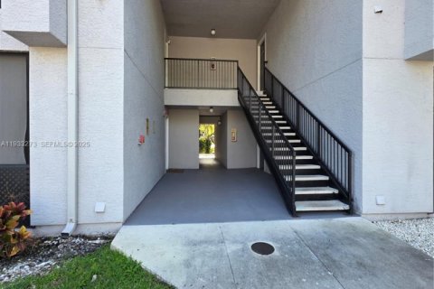 Снять в аренду кондоминиум в Майами, Флорида 1 спальня, 51.84м2, № 1991974 - фото 2