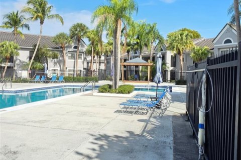 Снять в аренду кондоминиум в Майами, Флорида 1 спальня, 51.84м2, № 1991974 - фото 13