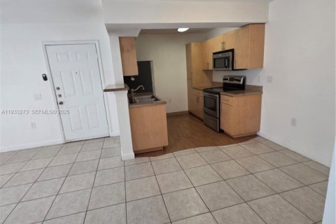 Снять в аренду кондоминиум в Майами, Флорида 1 спальня, 51.84м2, № 1991974 - фото 9