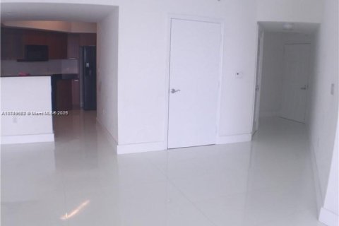 Купить кондоминиум в Санни-Айлс-Бич, Флорида 2 спальни, 148.83м2, № 1957543 - фото 16