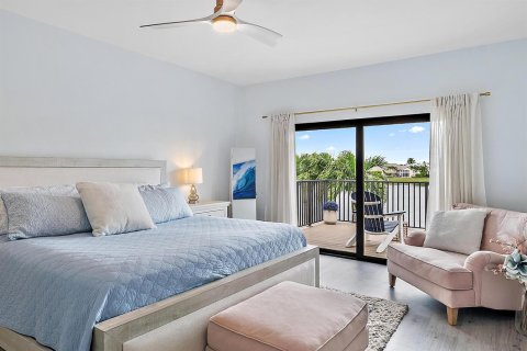 House in Jupiter, Florida 3 bedrooms, 263.56 sq.m. № 2384543 - photo 27