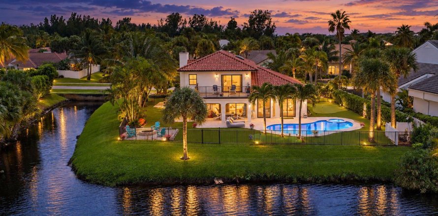 House in Jupiter, Florida 3 bedrooms, 263.56 sq.m. № 2384543