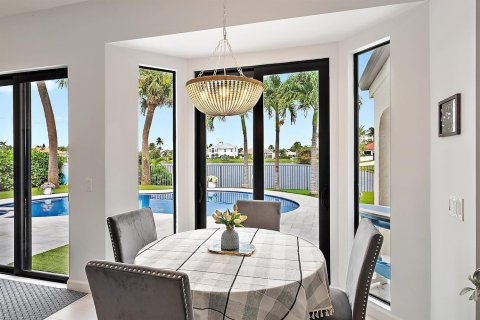 House in Jupiter, Florida 3 bedrooms, 263.56 sq.m. № 2384543 - photo 19