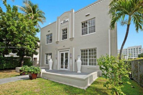 Copropriété à vendre à Miami Beach, Floride: 1 chambre, 40.88 m2 № 1893453 - photo 13