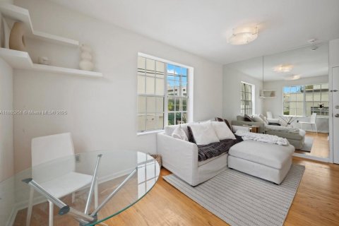 Copropriété à vendre à Miami Beach, Floride: 1 chambre, 40.88 m2 № 1893453 - photo 1