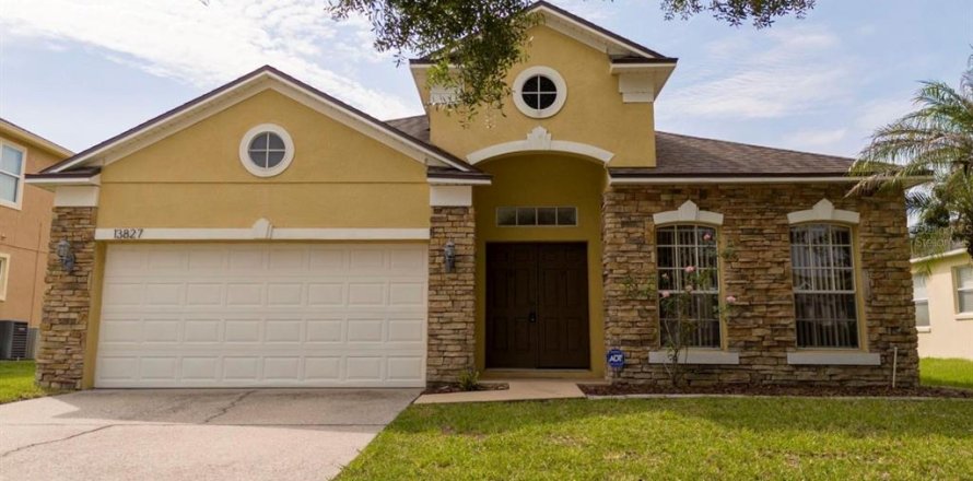 Villa ou maison à Orlando, Floride 4 chambres, 181.72 m2 № 2418416