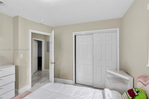 Купить виллу или дом в Майами-Гарденс, Флорида 4 спальни, 112.23м2, № 2048436 - фото 16