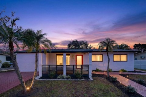 Купить виллу или дом в Майами-Гарденс, Флорида 4 спальни, 112.23м2, № 2048436 - фото 5