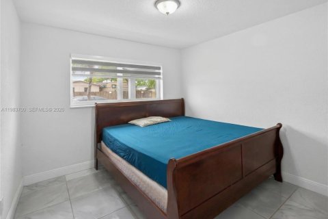 Купить виллу или дом в Майами-Гарденс, Флорида 4 спальни, 112.23м2, № 2048436 - фото 19