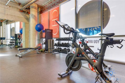 Condo in Hollywood, Florida № 2021668 - photo 14