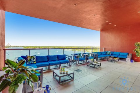 Condo in Hollywood, Florida № 2021668 - photo 26