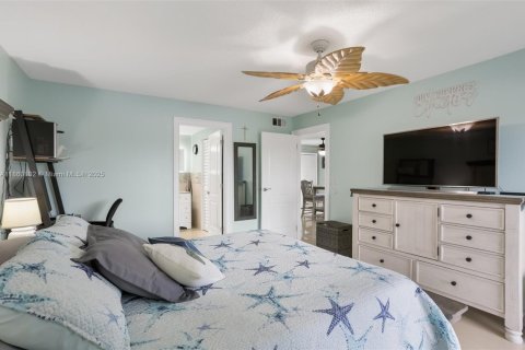 Condo in Lauderhill, Florida, 2 bedrooms  № 1886626 - photo 24