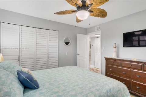 Condo in Lauderhill, Florida, 2 bedrooms  № 1886626 - photo 29