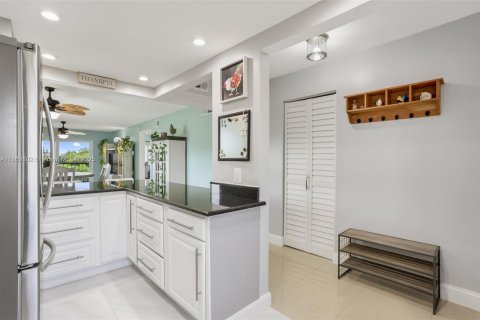 Condo in Lauderhill, Florida, 2 bedrooms  № 1886626 - photo 20