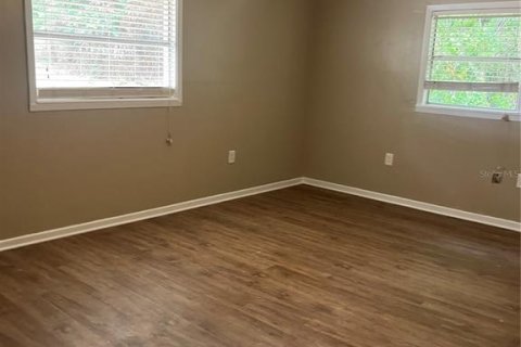 Villa ou maison à louer à Eustis, Floride: 2 chambres, 101.45 m2 № 2096046 - photo 5