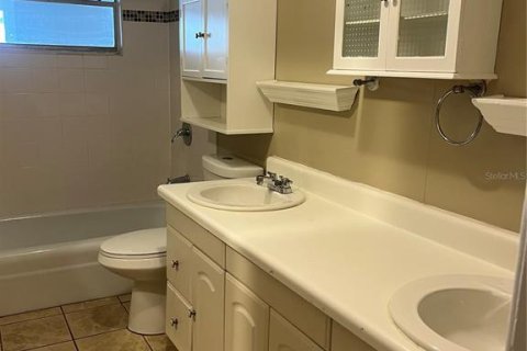 Villa ou maison à louer à Eustis, Floride: 2 chambres, 101.45 m2 № 2096046 - photo 7